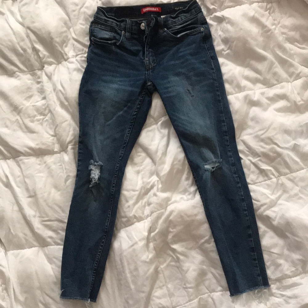 Unionbay distressed high rise skinny ankle jeans